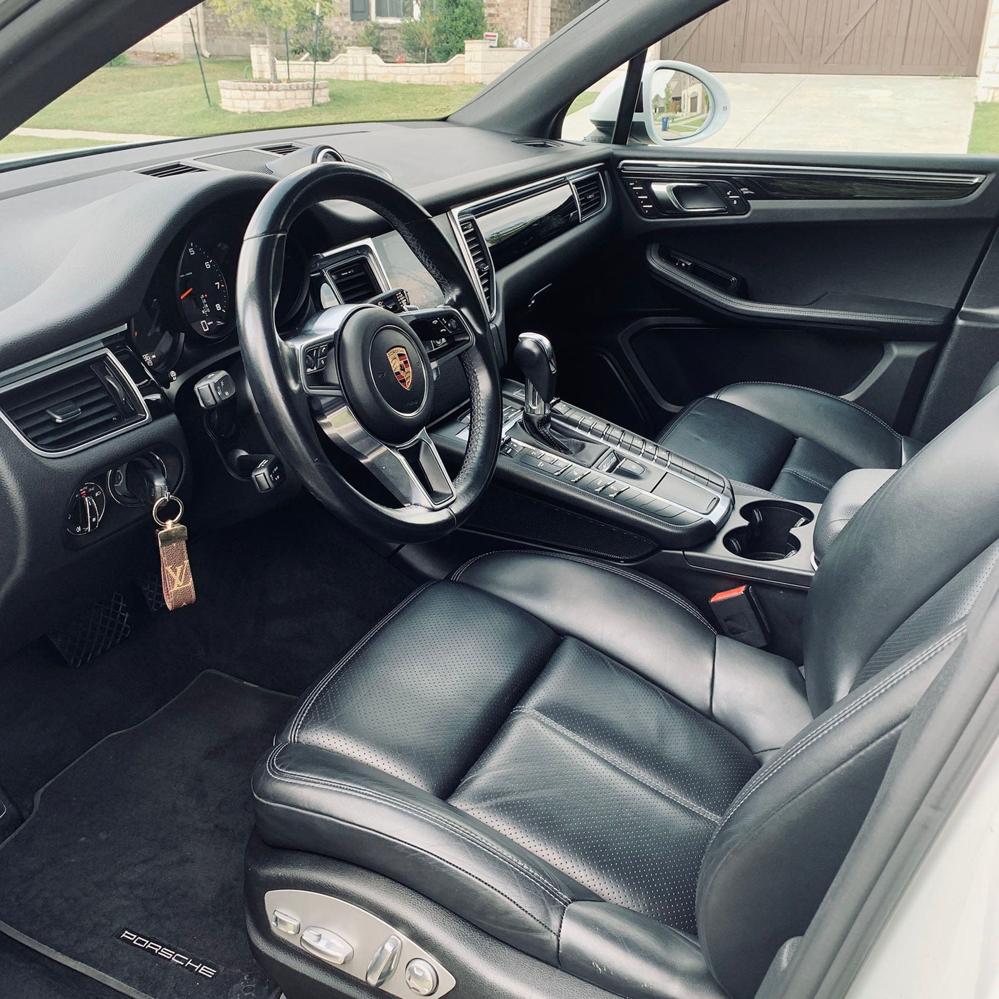 Porsche Macan Luxury SUV Interior Detail - Martin Auto Detailing