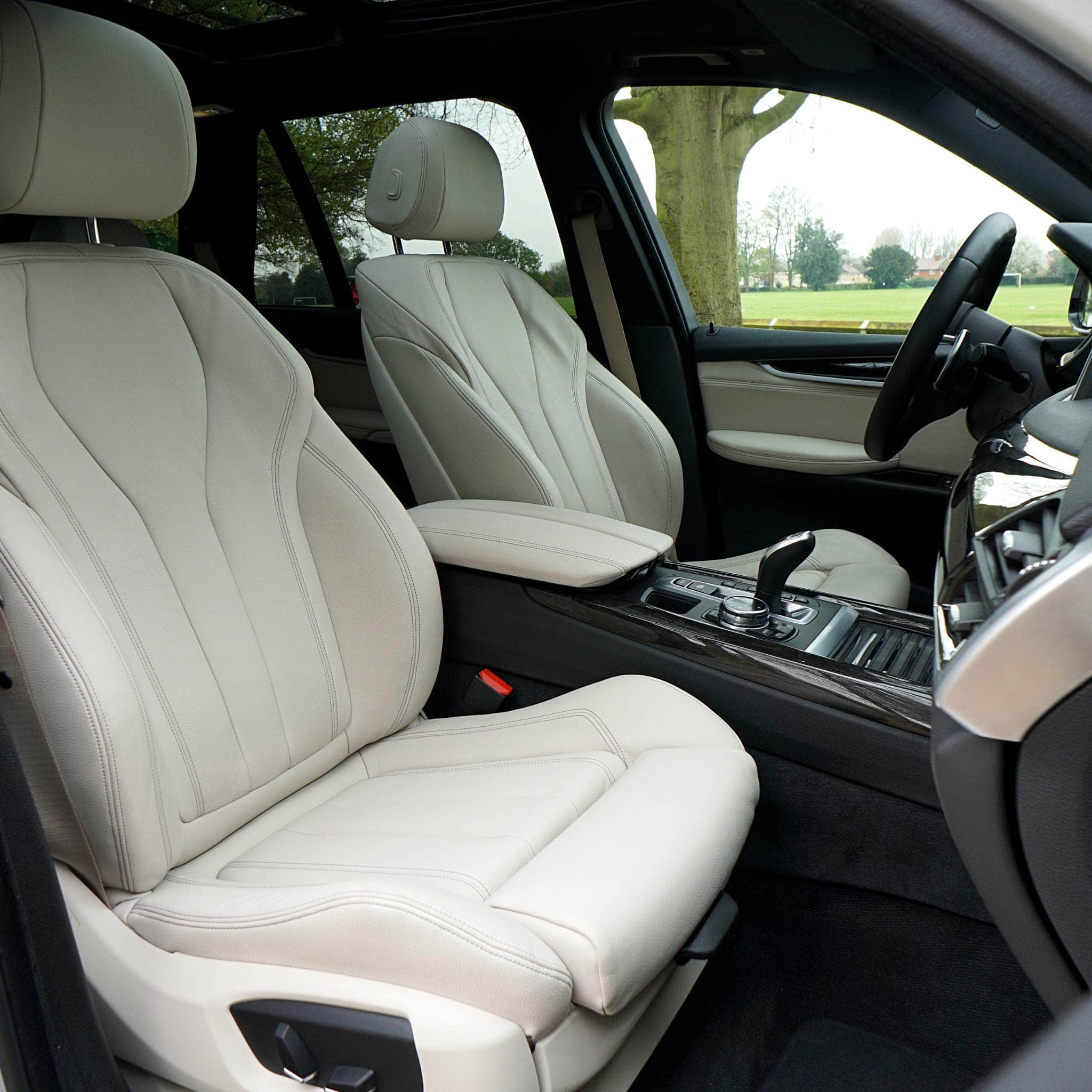 Range Rover Interior Ceramic Protection Service Dallas TX With Gtechniq Coating - Martin Auto Detailing